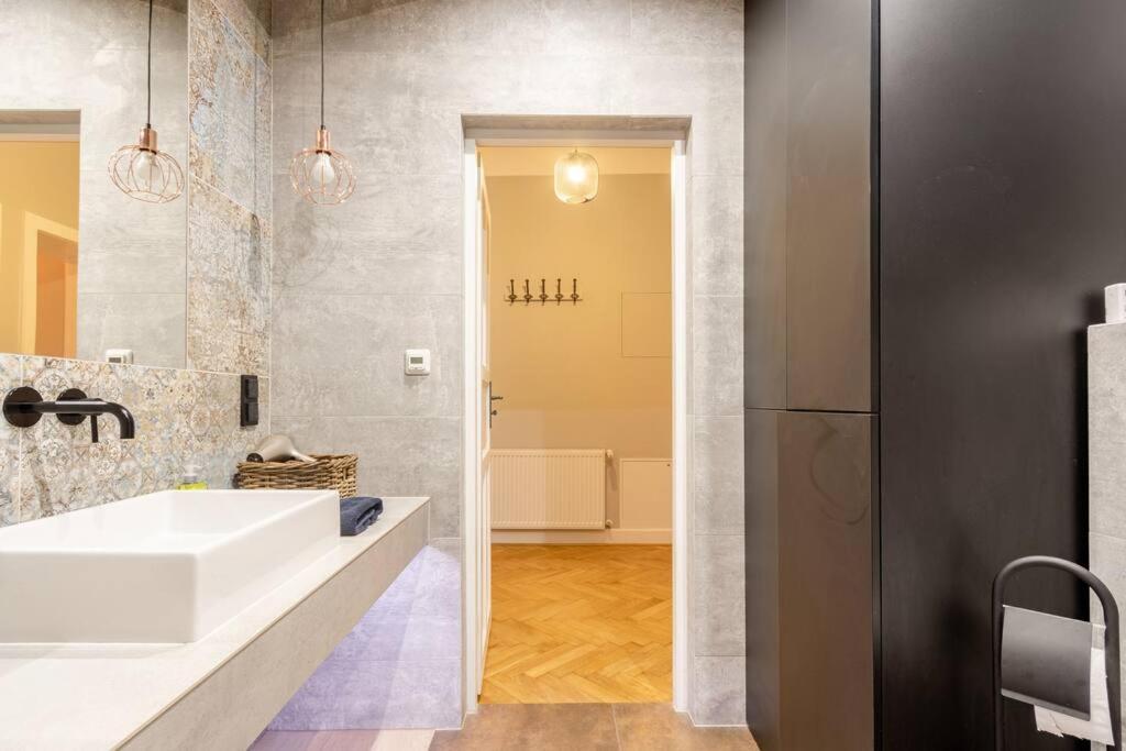 Riverside Kazimierz Castle 3 Min P4You Pl Krakow Luaran gambar